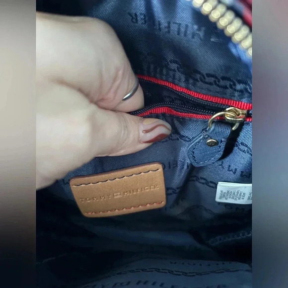 Tommy Hilfiger | Circular  Crossbody Bag - Picture 9 of 9